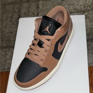 Jordan 1 Low